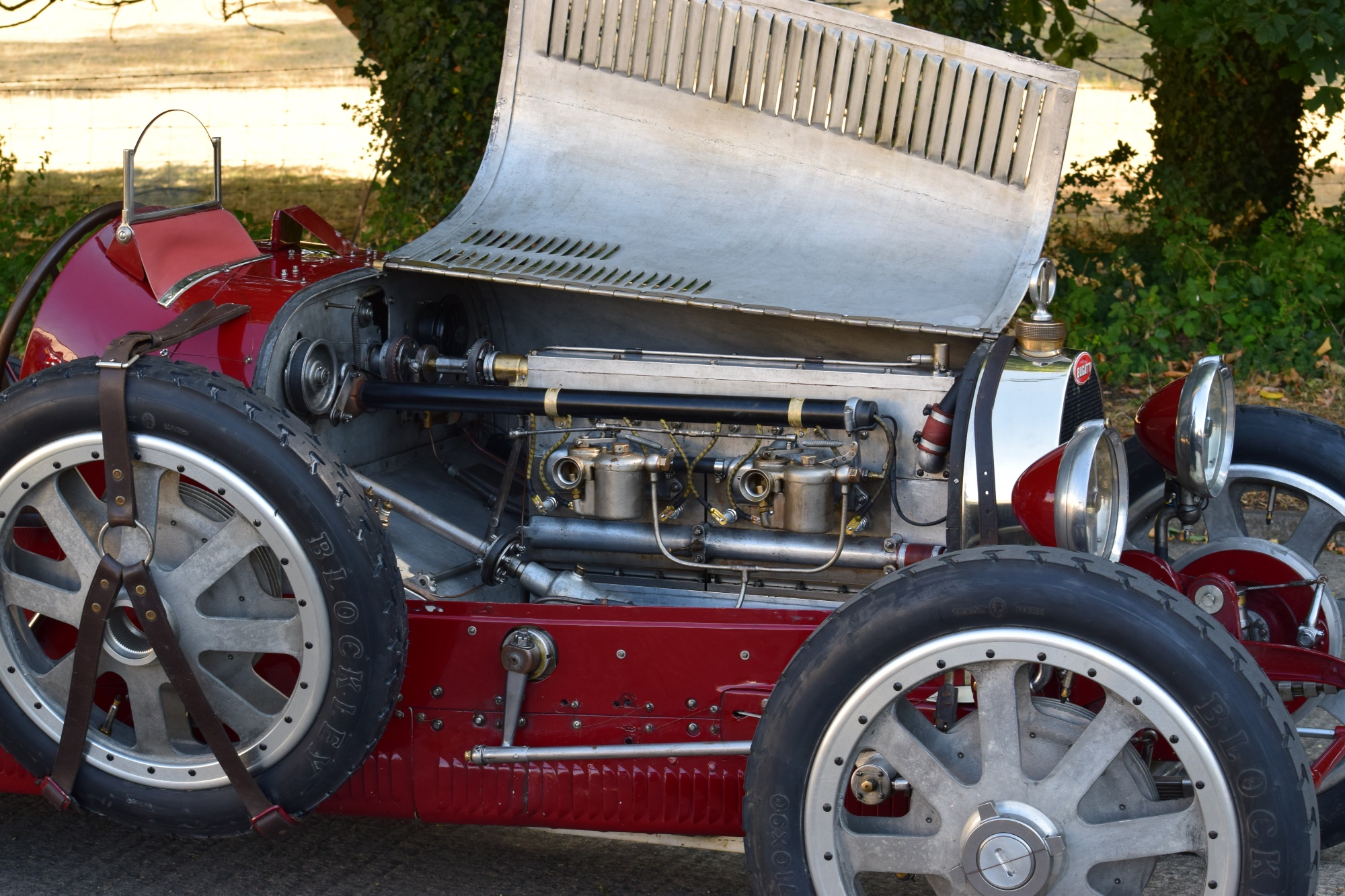 We manufacture thousands of individual Bugatti parts, supplying restorers, workshops and collectors